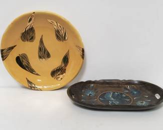 Lot # : 336 - Ceramic bowl & wood tray, box lot
