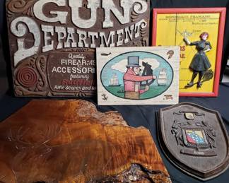 Lot # : 351 - Group of carved wood art
