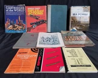 Lot # : 325 - Group of vintage coffee table books
