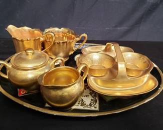 Lot # : 394 - Box of miscellaneous china items
