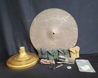 Lot # : 385 - Box of miscellaneous items
