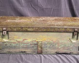Lot # : 386 - Vintage wood and metal storage chest
