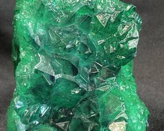 Lot # : 116 - Green quartz geode
