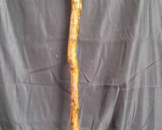 Lot # : 16 - Carved wood walking stick
