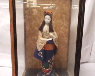 Lot # : 15 - Vintage Japanese doll with case
