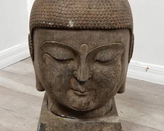 Lot # : 572 - Vintage stone Buddha head on pedestal
