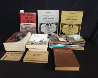 Lot # : 320 - Group of miscellaneous books and magazines
