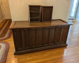 Magnavox stereo console