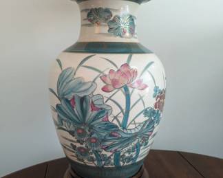 Ginger jar table lamp