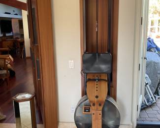 Work out machine with water in the wheel