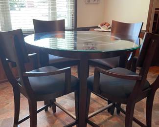 Like new Wood & glass round table with 4 chairs