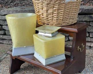 Bed Steps w Bathroom Accents