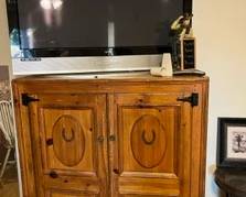 Western Hutch, Plasma TV