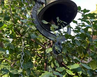 Dinner bell from large Ky Farm