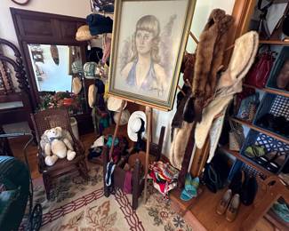 Ladies hats and wraps, mink or fox collar