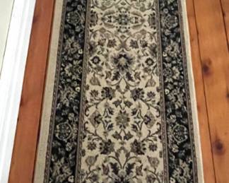 97. Cream & Green Runner (2'8" x 10')