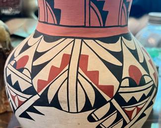 50b. Vintage Native American Pottery Vase