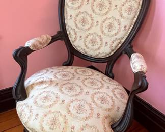 91. Antique Medallion Back Arm Chair (26" x 29" x 40")