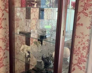 32. Lighted Display Case w/ Mirror Back and 4 Glass Shelves (31" x 15" x 76")