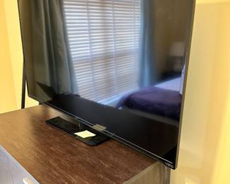 #30 - $140.00 - Vizio TV, 50"