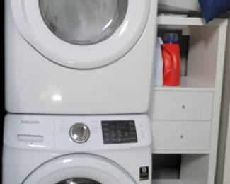 STACKABLE SAMSUNG WASHER AND DRYER VERY CLEAN $300 BOTH OR $150 EACH