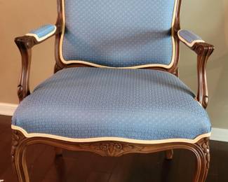 CALICO CORNERS CUSTOM FURNITURE - FRENCH PARLOR CHAIRS WITH ACCENT PILLOWS(THESE WERE CUSTOM ORDERED AND IN LIKE NEW CONDITION WITH GREAT COLORS) $100 EACH