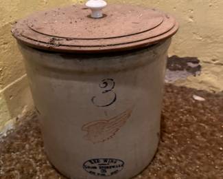 3 gallon Red Wing crock with lid