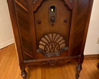 Philco radio Model 76
