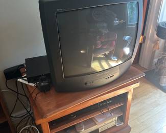 Vintage TV, electronics