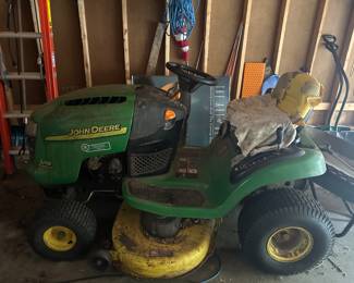 John Deere riding mower