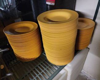 (50) Carlisle N43030 12in Yellow Plates And (50) 12in Plates