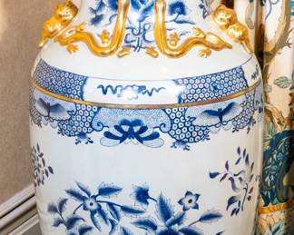 Chinese palace floor vase