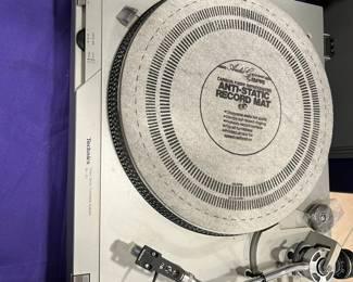 Technics SL-D1
