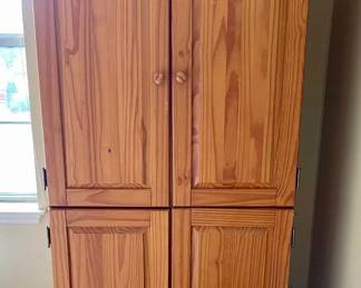 Lot 007-G: Entertainment Armoire #2

Features: A slightly-smaller unit than 006-G. 

Dimensions: 33”W x 19”D x 71”H

Condition: Good Pre-Owned Condition
