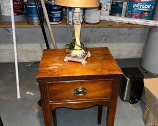 mahogany end table