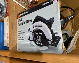 Black Decker 7 1/4 Circular Saw/Box