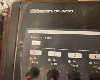 Digital Portable DP 32SD 32 Track