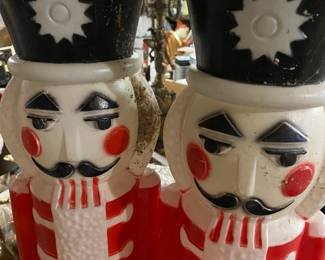 Vintage Blow Mold Toy Soldiers 