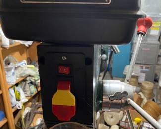 Grizzle Industrial 12 Speed Heavy Duty 14" Floor Drill