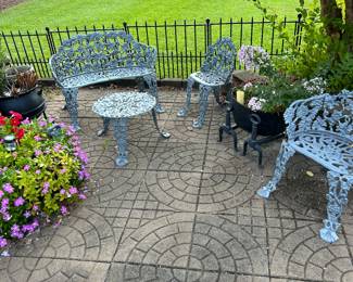 Vintage Grapevine set including matching tree bench ( Not pictured) 