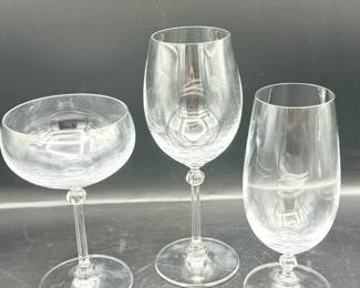 (24) Lovely Clear Glassware Set
