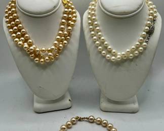 Lovely Faux Pearl Necklaces & Bracelet
