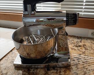 Like New Sunbeam Chrome Mixmaster