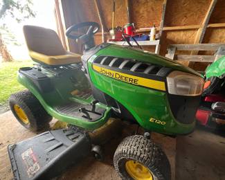 John Deere e120 $1200

27.8 hours 

Runs amazing 