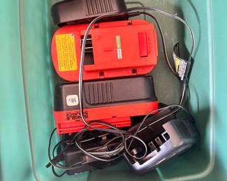 black and decker 18volt batteries with charger 2x,tools tool charger and batteries