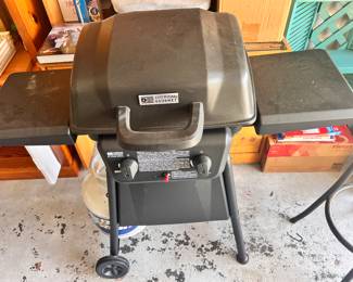 grill in great condition with propane tank, grill, cooking outdoor