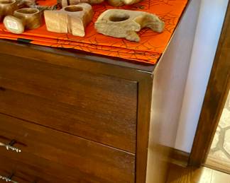 Stanley Mid Century China Cabinet, we have the table 4 chairs and the sideboard