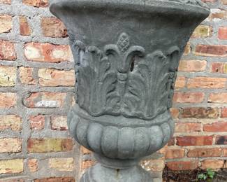 #2 -$68 1/2 urn cement 19x9x22