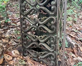 #7 -$60 Iron work gate 21x33
