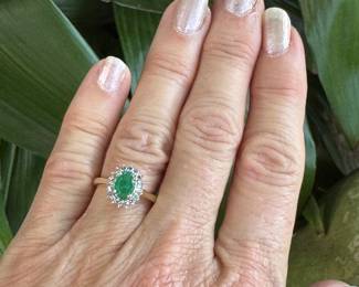 #62J - $380 Emerald & diam ring 10kt gold. 3.1gr. Sz6 